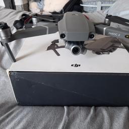 dji mavic 2 zoom
all fully working
comes with 2 cases   one has a bust zip and other has a slight issue with zip on the inside   
comes with 2 genuine batteries 
comes with 3 pairs of thump sticks for controller 
has normal charger 
also has in car charger  
has usb battery adaptor 
few phone cables 
any questions just ask
