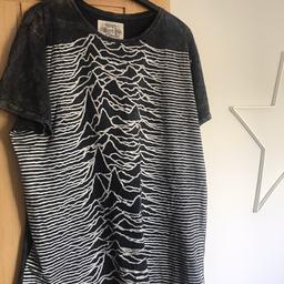 Size XL Joy division t- shirt 
Good condition, hardly worn