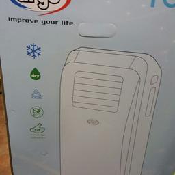 Clima portatile Argo 10000 btu praticamente nuovo!!

Usato un mese, senza aver nemmeno sporcato i filtri.

Tubo bocchetta aria incluso.
Prezzo affare!