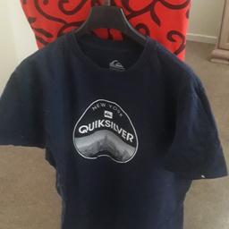 mens quiksilver t-shirt size medium 

good condition 

PayPal payment accepted. 

see other items for sale.