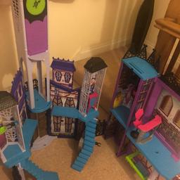 Monster High DeadLuxe High School. 2 houses. Plus box furniture. 
Free collection only.