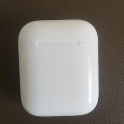 1st Generation Airpods Case
Miner scuffing, over all conditions good

Just the case.