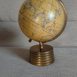 Really cool vintage style world globe. 32 cm height. 20 cm diameter.
Cash on collection. Buyer to collect from Deptford High St London Lewisham Greenwich.
Art deco art nouveau style. Copper golden gold. Collection collector library map maps earth countries oceans continents