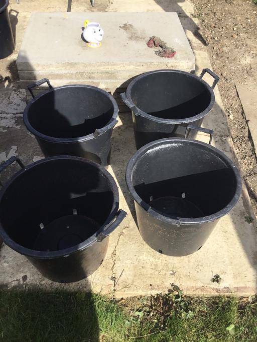 Buy & Sell West Heath South East London - Photos for 4 planter buckets with holes in bottom