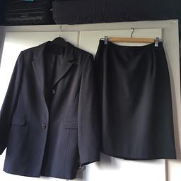Anne Brooks navy blue fully lined skirt suit - dry cleaned. 
Size 12 petite