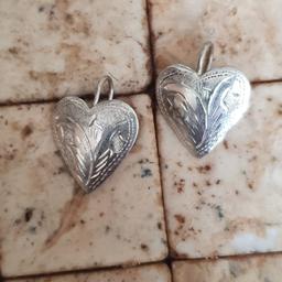 A beautiful antique pair of sterling silver earrings in good vintage condition. The item measures 1.5 cm. Please feel free to see other items im selling.