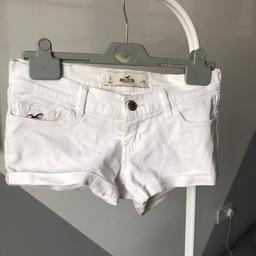 Brand: hollister
Size: 0
Colour: white
Used
Good condition
Pick up only (High Barnet)