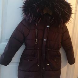coat is labelled age 8 but maybe will fit age 7 to 8
the inner label has a name crossed out 
lovely coat in good condition