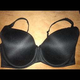cotton 
black 
size 36DDD
good condition 
soft material 
light lining and strong band