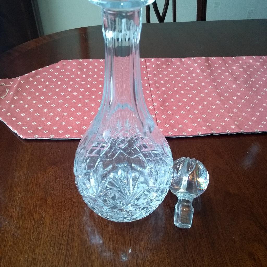 New decanter with lid
heavy duty sturdy item
Been on display

sold as seen
no refund or exchange
collection preferred
cash on collection