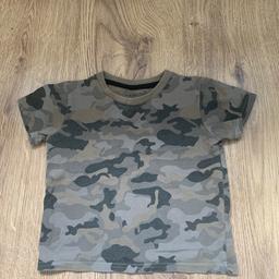 Camo boys top from Primark. 
Aged 24-36 months. 
Worn so a bit faded and some of the stitching has come loose at the back.