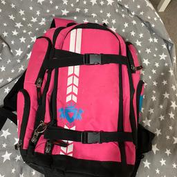 Gryphon hockey bag pink 
Fits one stick in it 
Good condition