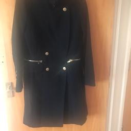 Beautiful coat 
1 button missing hence low price