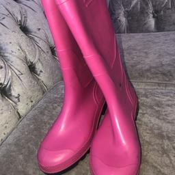 Pink wellies
Size 5