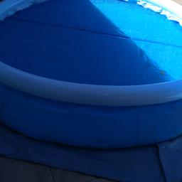 *8ft fast set outdoor pool including Bestway solar power pool cover to keep your water nice and clean and warm.
*Good condition.