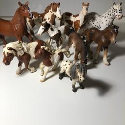 Original Pferde Figuren und  einen Bauern von Schleich in sehr gutem Zustand für einen super Preis. Pro Stück habe ich jeweils ca 8€ gezahlt.