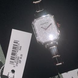 💓Nomination Classic Silver Glitter Rectangular Dial Watch💓

✨BRAND NEW WITH ALL LABELS AND WARRANTY UNTIL FEB 2022 - NO MARKS SCRATCHES HASNT BEEN TAKEN OUT OF BOX✨

💙OPEN TO OFFERS💙