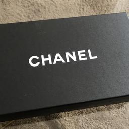 Chanel shoe box 

Small damage to one corner (see images)

Available to collect from N1 2LW.  We're having a little online 'car boot sale'  Feel free to check out our other listings!