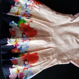 woren once 12-18mths
light pink pleat dress
botton detail bug and flower print