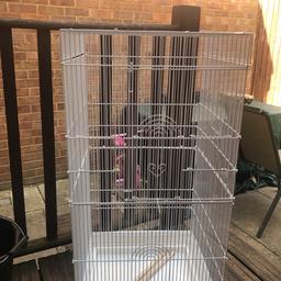 Hi I’m selling a white metal birds cage only used it for 2 days then got another birds cage in very good clean condition and suitable for all birds collection only from motthingham WILL TAKE REASONABLE OFFERS