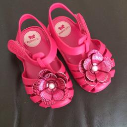 Pink Zaxysandals £7.00, great con. Size EUR 21

Contactless collection L22 Waterloo

No posting

Genuine buyers pls