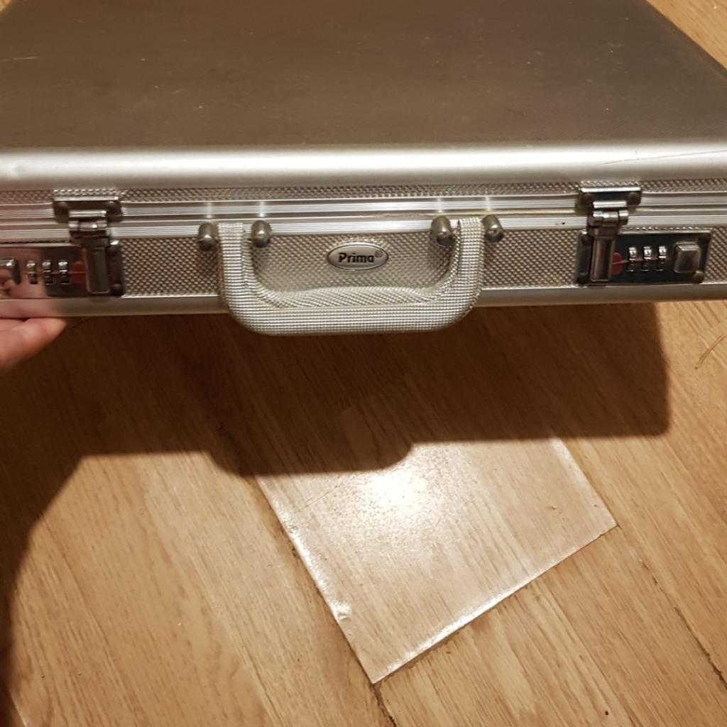 prima 24 piece deluxe knife set in briefcase in B45 Birmingham for £38.