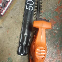 black and decker hedge cutters
50cm blades
in good working order