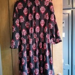 Lovely patterned dress size 14/16