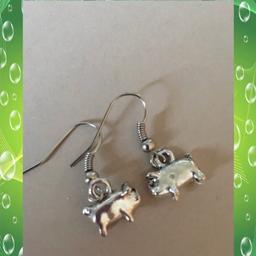 Piglets earrings

Postage with Royal Mail
Happy to offer combined postage price for multiple items
