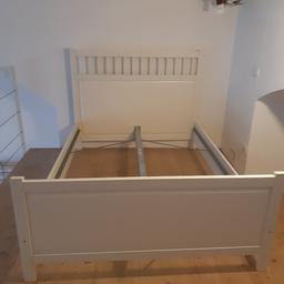 Bettgestell, weiß gebeizt, 140x200 cm
von Ikea inklusive Lattenrost
demontiert und transportfertig jederzeit abholbereit