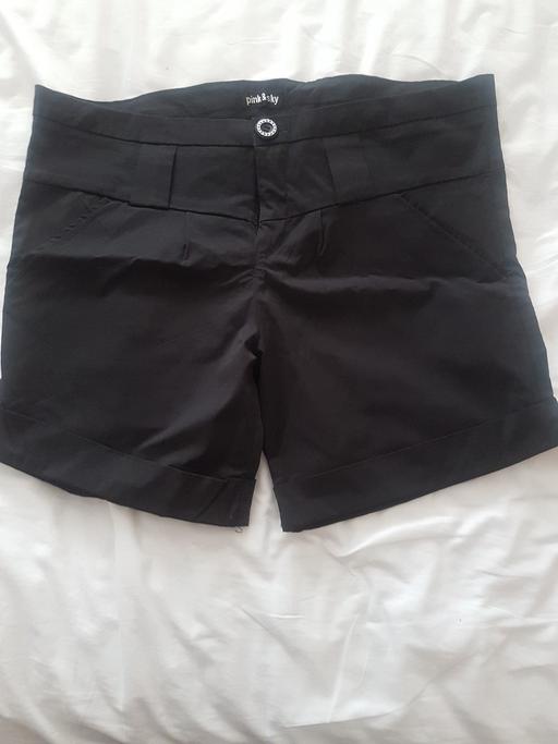 Buy & Sell Lincolnshire North East Lincolnshire - Photos for Women's dress shorts