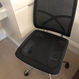 Zico mesh office chair.

Comfortable and lightweight desk chair. Already assembled. With arms included. No signs of wear and tear.