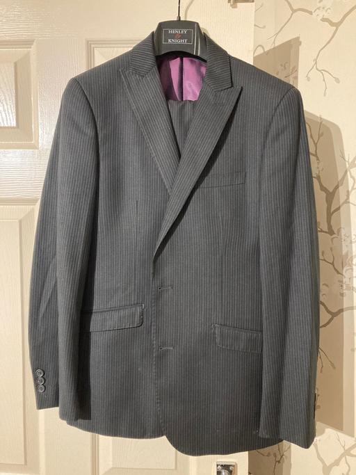 Buy & Sell Kent Sevenoaks - Photos for Henley knight suit