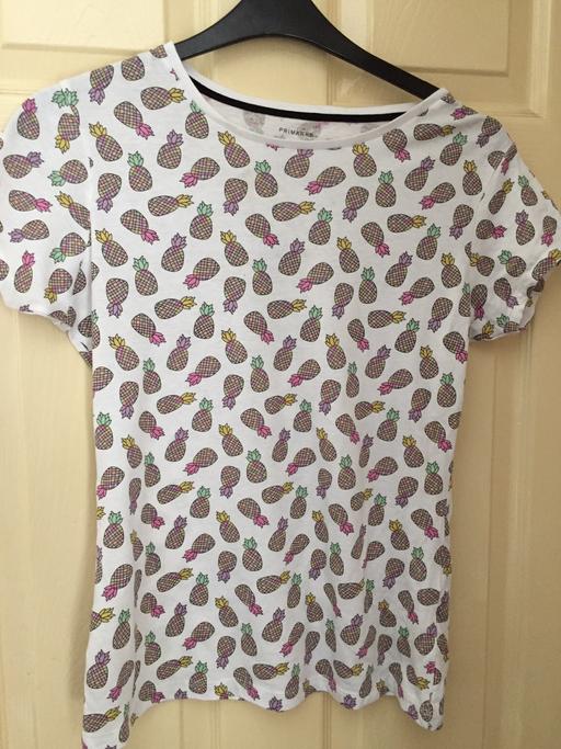 Buy & Sell Essex Chelmsford - Photos for Pineapple multi t-shirt primark size 10