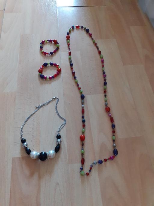 Buy & Sell North London Pentonville - North London - Photos for 2 necklace 2 bracelets