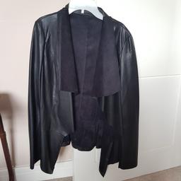 black leather look and suede waterfall jacket
worn once 

size 8

delivery available