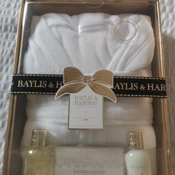 New giftset including dressing gown and toiletries.