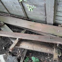 Previously used for garden feature.
Could be used in a DIY project.
Around 6 planks.

Approx 140x13.5cm
