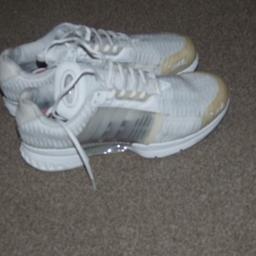 Hello everyone, these are in very good clean condition. The most comfortable trainers I've ever had.
