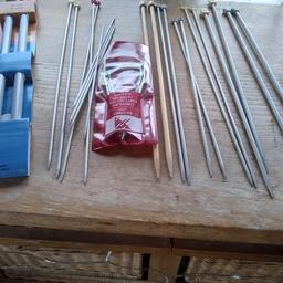 There are over 10 pairs of knitting needles. All good condition.