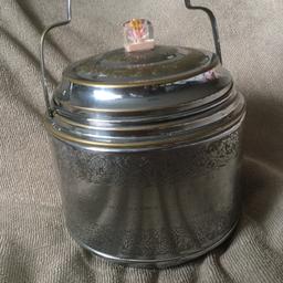 Vintage Ice Bucket/Biscuit Barrel
This was presented to someone in 1950 at a local factory “Fothergill & Harvey’s” in Littleborough Lancashire. Great Nostalgic item.
Chrome on Brass with a aluminium liner and a lovely Acrylic Knob on lid with a flower inside.
£7 cash on collection only.
Collection within 48 Hours of Agreeing to Buy or will re-list.
