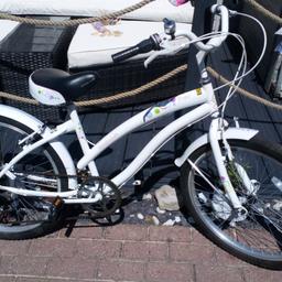 Super condition bike
Smooth to ride
6 gears
24 inch wheels
Smooth to ride
Please text or call me 07852322580 many thanks