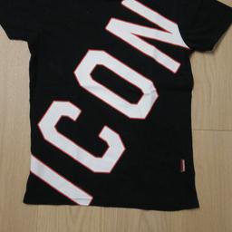Ein schwarzen dsquared2 t-shirt
Guter Stoff und bequem zu tragen
Größe S für erwachsene
Preis Verhandelbar