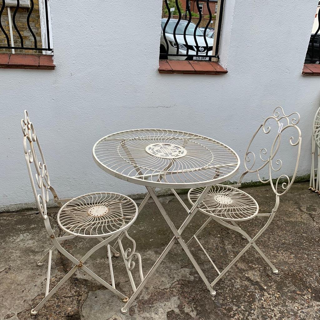 Wrought Iron Bistro Garden Set. in SS7 Point für 70,00 £ zum Verkauf