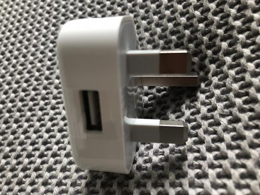 Buy & Sell East London Millwall - East London - Photos for Apple (Original ) USB Power Adapter