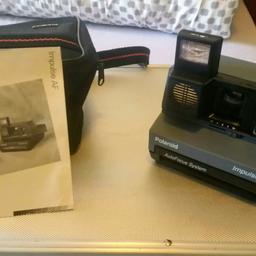 Sofortbildkamera aus den 90ern
funktionstüchtig mit Original Tasche