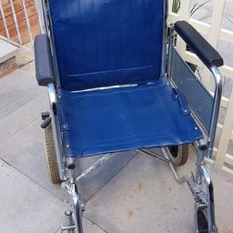 Foldable wheelchair 
with foot plates , can remove 
Stanless sides   , can remove 
used condition 
wheel chair has been safety tested 
so all ready to use 

Made by DAYS 
115 KGS Weight
 
£55 ovno