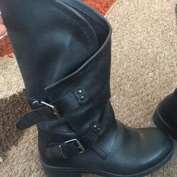 Coolway Black leather buckle boots, size 6,
Only worn once
Cost £80
Collection only