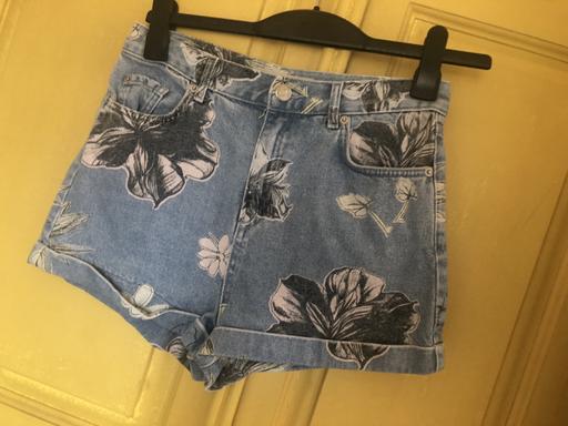 Buy & Sell Kent Maidstone - Photos for topshop denim shorts w 28 8/10