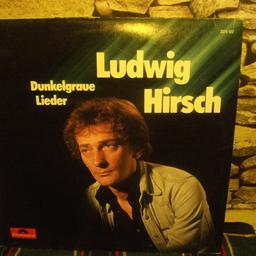 LP - Ludwig Hirsch - Dunkelgraue Lieder  - 2376 102 Polydor - 1978 - in guten Zustand !
*
Abholung in 3800 Göpfritz an der Wild möglich !
*
Bei Abnahme von mehreren LP's - Rabatt !